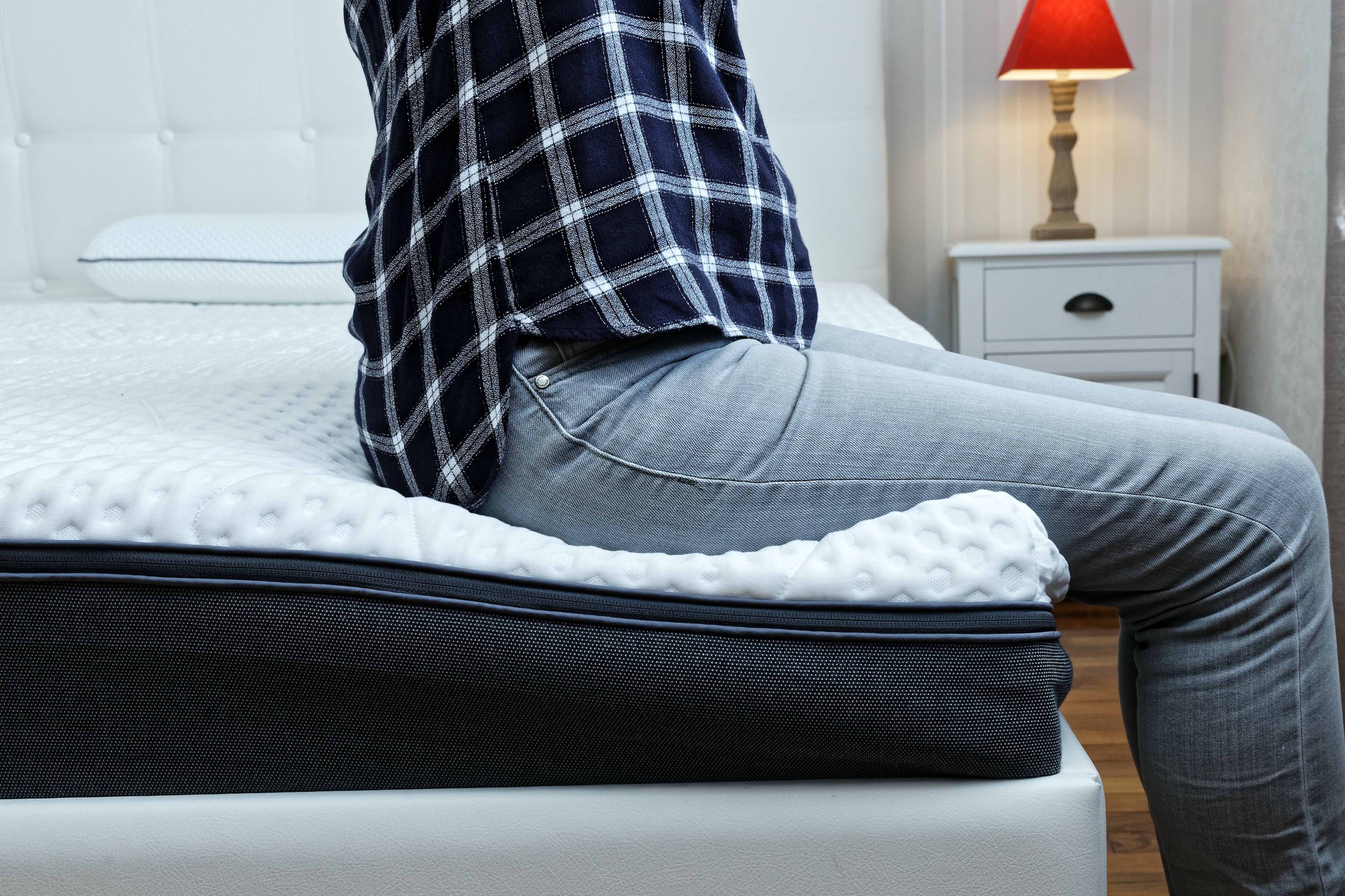 assise sur le emma diamant noir